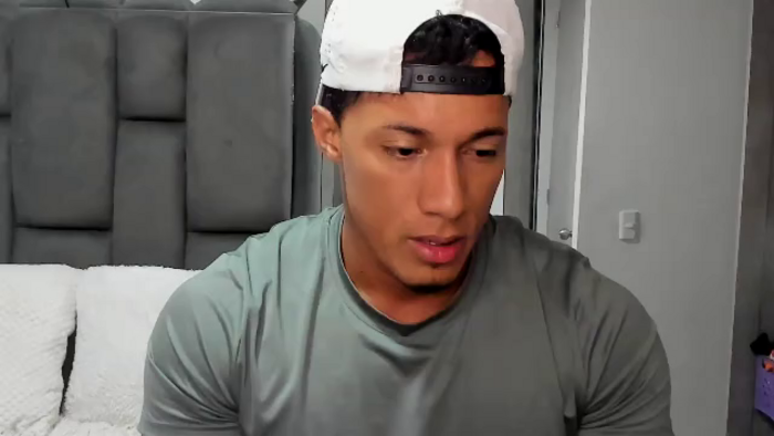 mat-strong