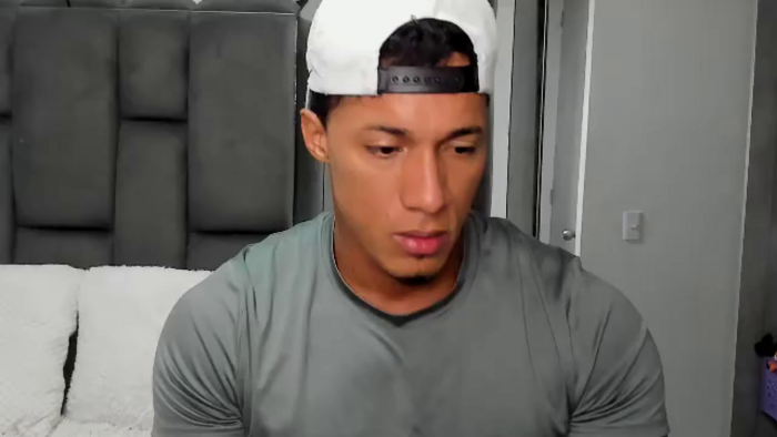 mat-strong
