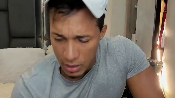 mat-strong