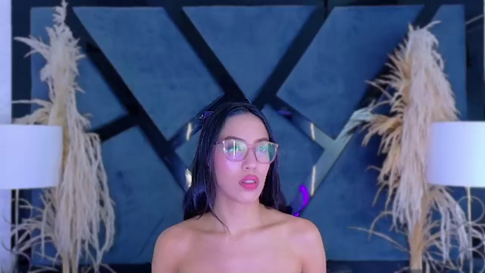 kylie-whitee