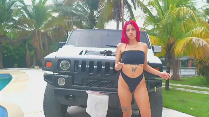 mansion-girls