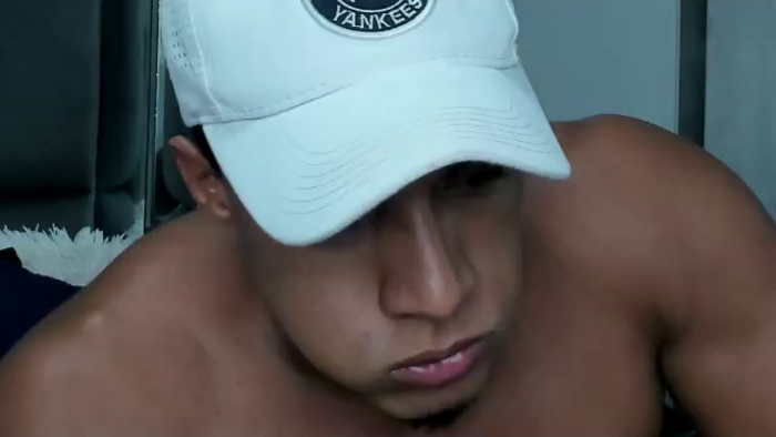 mat-strong