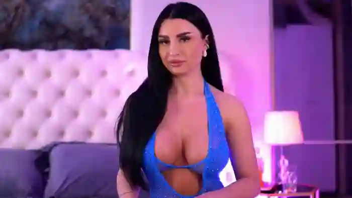 2025/03/31/flirt4free-isabelle-hunt-03-50-34