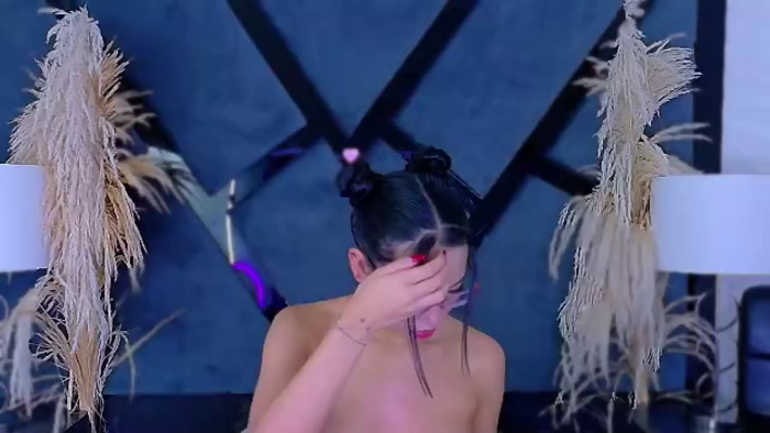 kylie-whitee