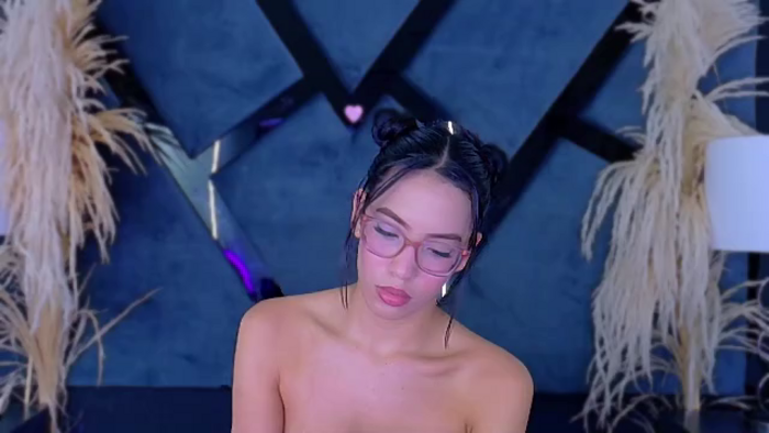 kylie-whitee