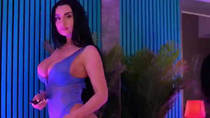 2025/04/03/flirt4free-isabelle-hunt-10-17-41