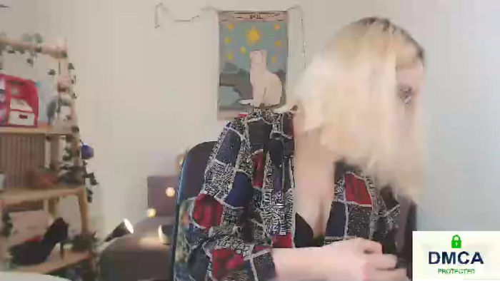kira-tarot