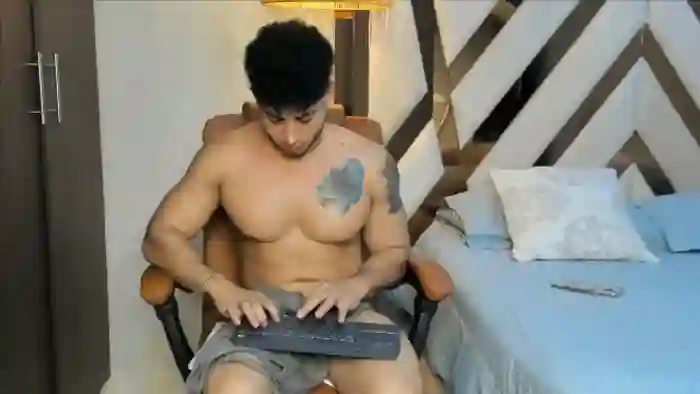 2025/04/04/flirt4free-ken-gold-09-55-12
