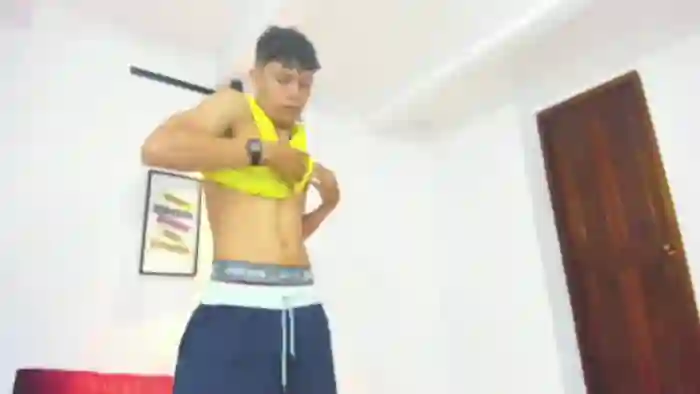 2025/04/04/flirt4free-lucas-luxx-18-36-40