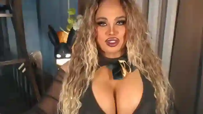 2025/04/04/flirt4free-neomie-thompson-16-27-34
