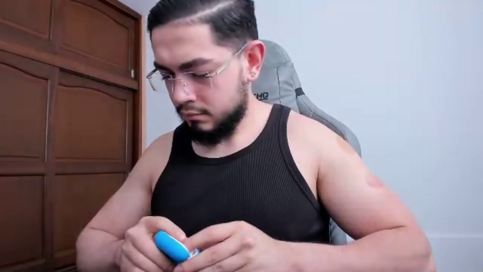 luigi-white