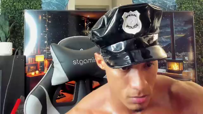 mat-strong