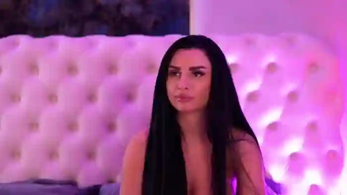 2025/04/07/flirt4free-isabelle-hunt-11-22-08