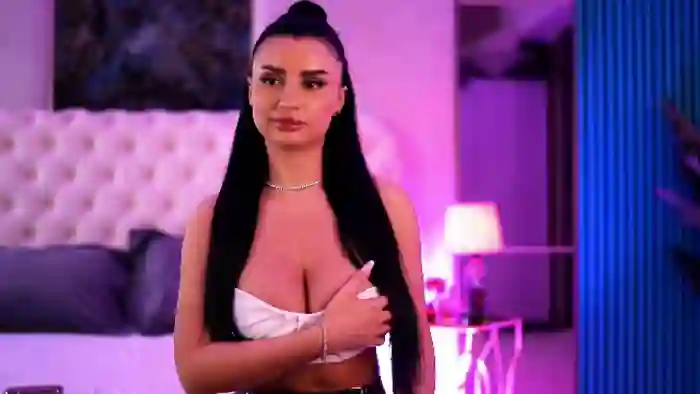 2025/04/08/flirt4free-isabelle-hunt-09-49-15