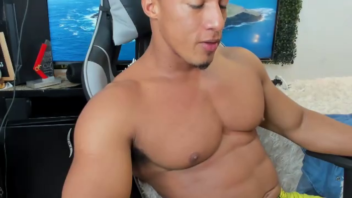 mat-strong