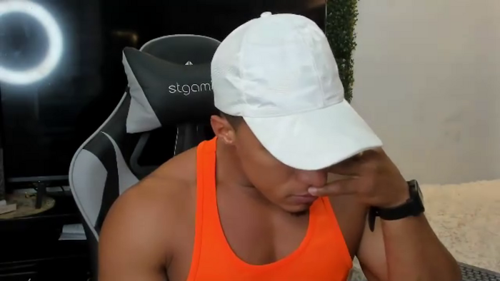 mat-strong