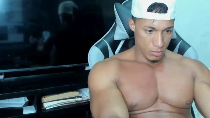 mat-strong
