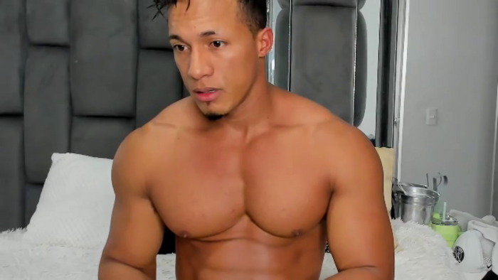 mat-strong