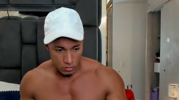 mat-strong
