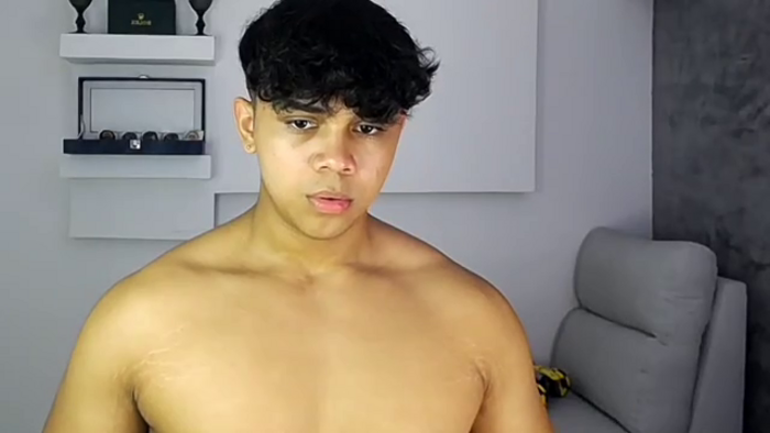 noah-prada