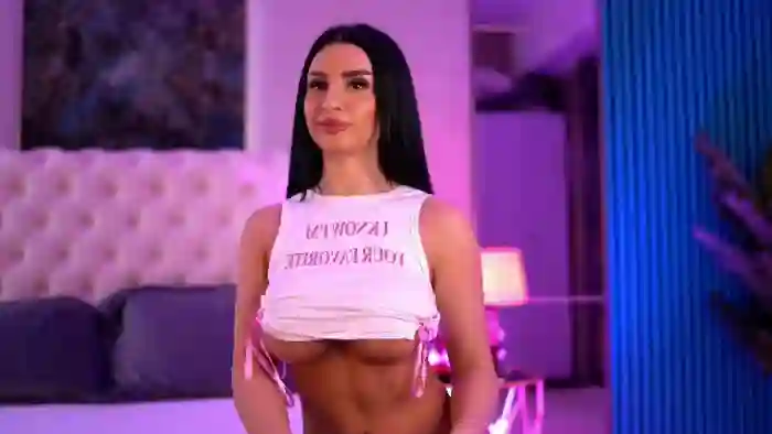 2025/04/13/flirt4free-isabelle-hunt-05-42-52