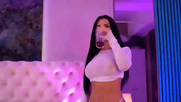 2025/04/13/flirt4free-isabelle-hunt-06-44-51