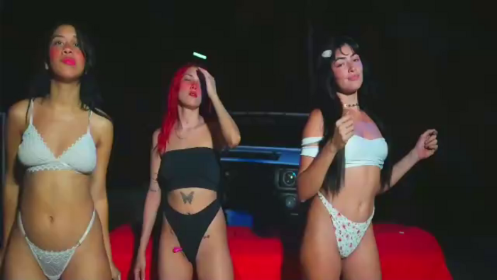 mansion-girls