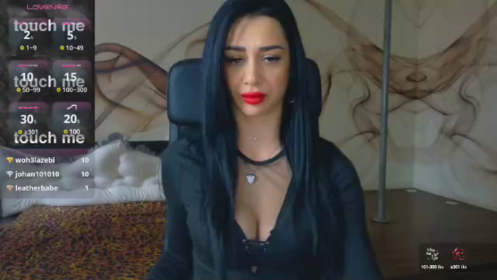 naomi-scarlet
