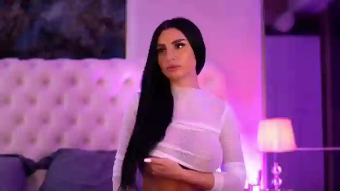 2025/04/16/flirt4free-isabelle-hunt-10-05-36