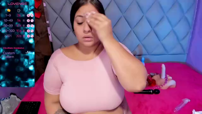 luisana-boobs