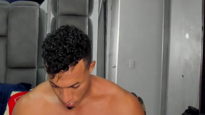 mat-strong