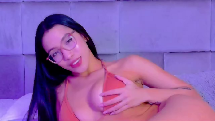kylie-whitee