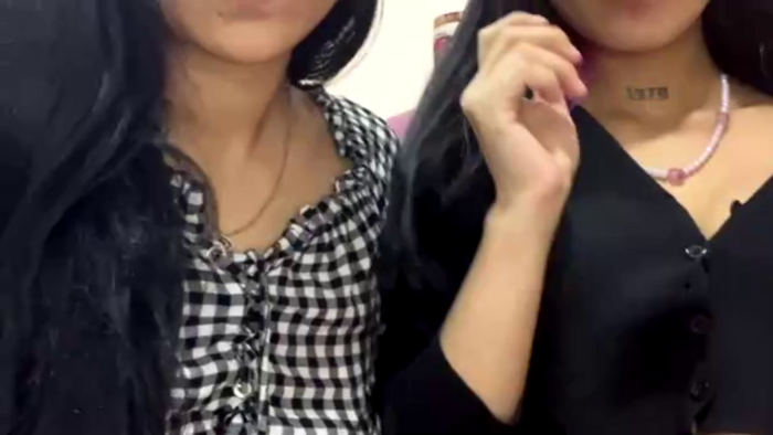 mia-and-eva-whatsson