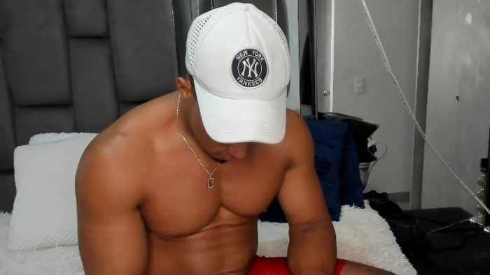 mat-strong