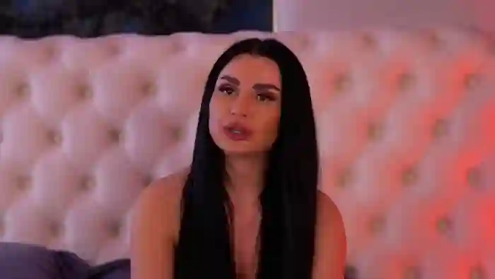 2025/04/22/flirt4free-isabelle-hunt-10-45-01