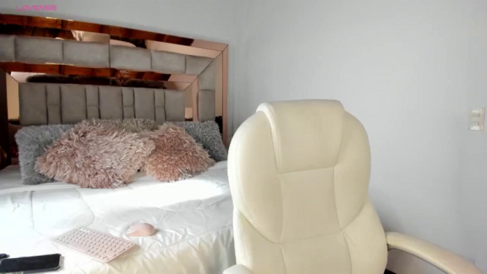 Nicole_stormy