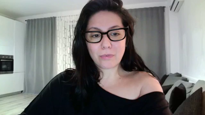 SILKYWOMAN
