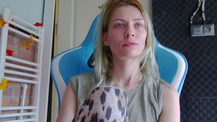 Karoline121