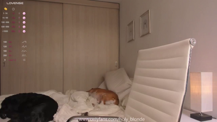 holy_blonde
