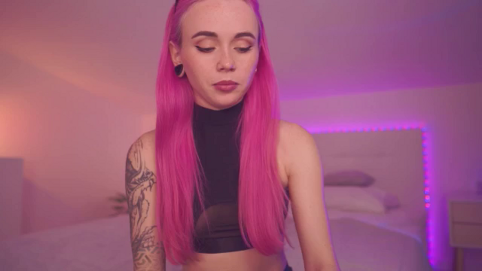 Sarah_Pink