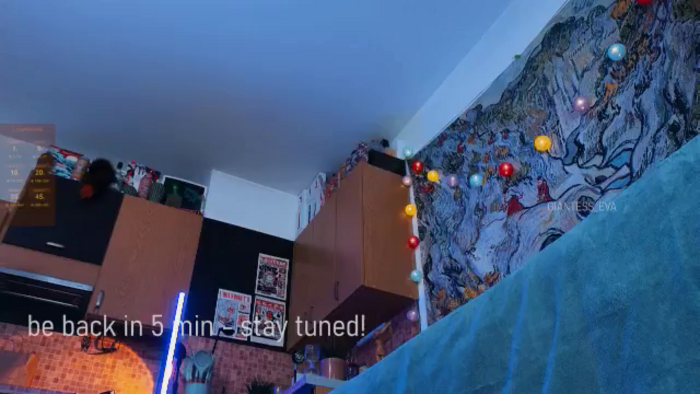 Giantess_Eva