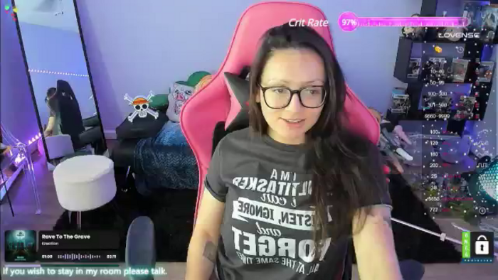 Alyx_Singer