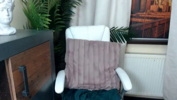 Tiny_kate