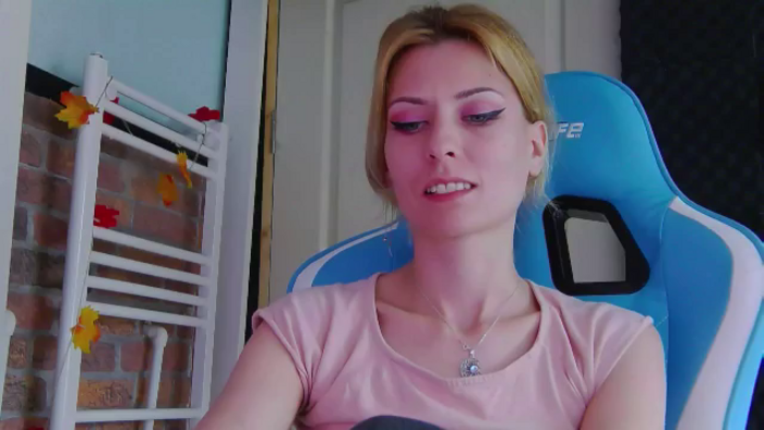 Karoline121