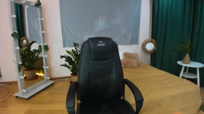 AdmireMyEyes