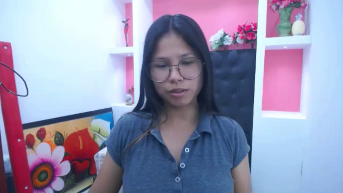 Nicolle26