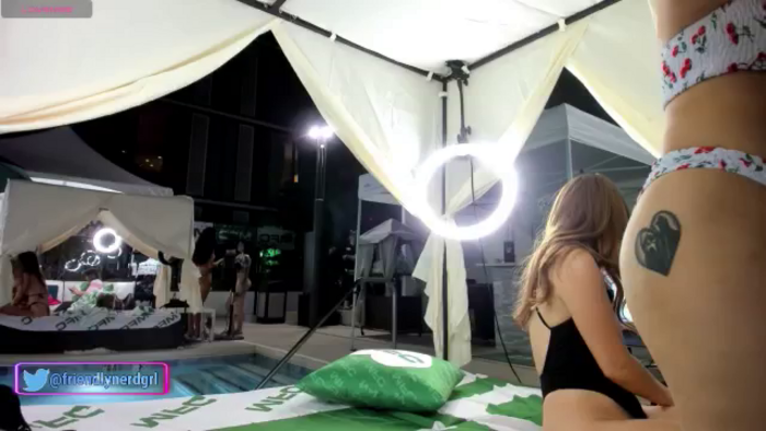 Alyx_Singer