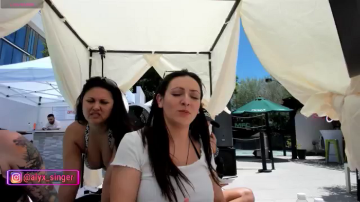 Alyx_Singer