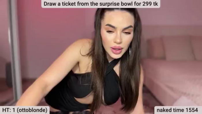 BustyMiaaa
