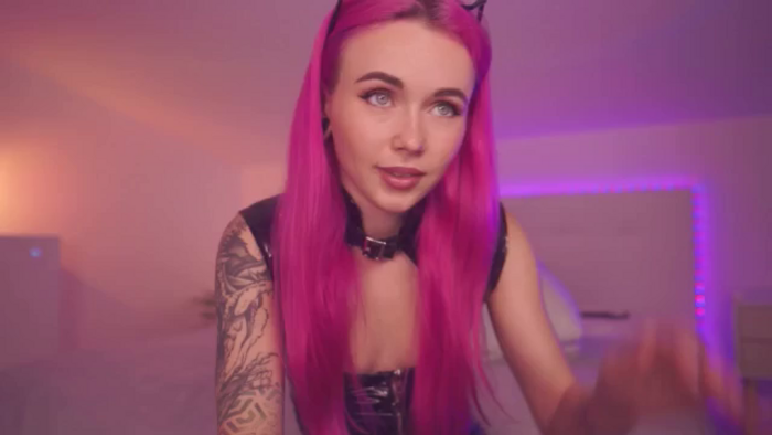 Sarah_Pink